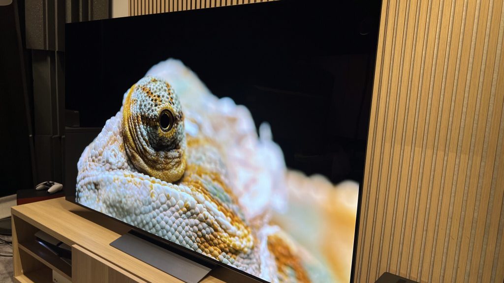 Kompakte Fernseher im Test: 42- und 43-Zoll-Modelle