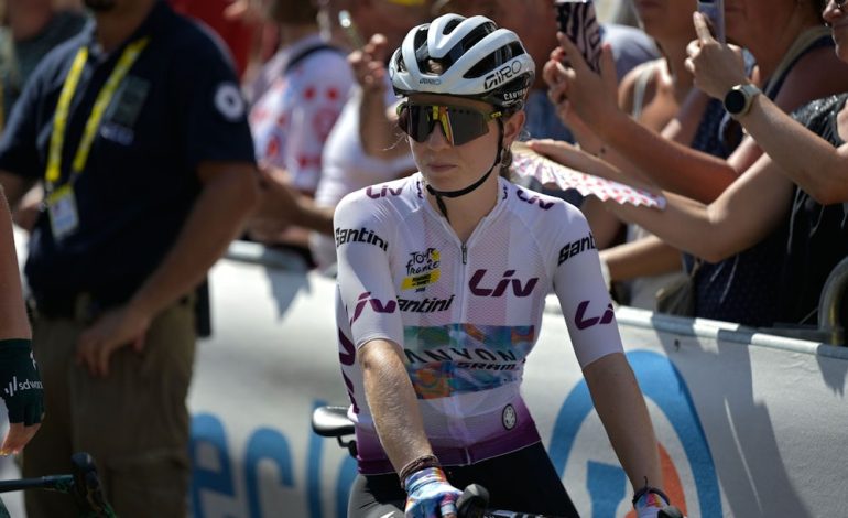 Demi Vollering triumphiert erneut bei der Tour de France Femmes