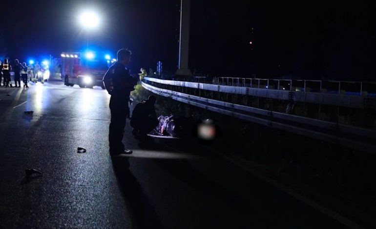 Tödlicher Motorradunfall in Köln: Verdacht auf illegales Rennen