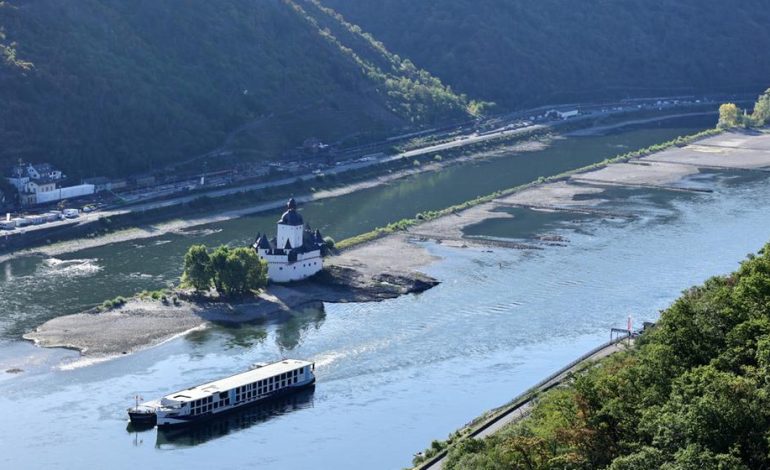 Warnung vor Zweiteilung des Rheins durch Niedrigwasser