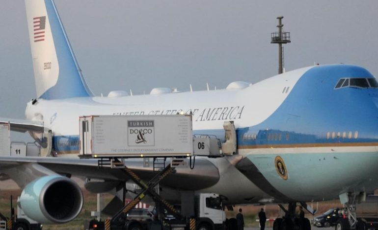 Täuschungsmanöver: Trumps ungewöhnlicher Rückflug nach NATO-Gipfel