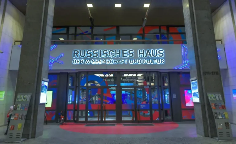 Forderungen zur Schließung des Russischen Hauses in Berlin