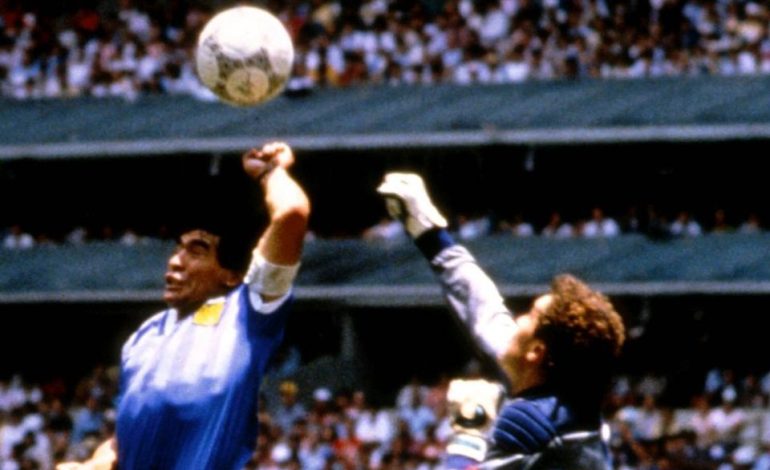 Versteigerung des legendären Balls von Diego Maradonas Toren 1986