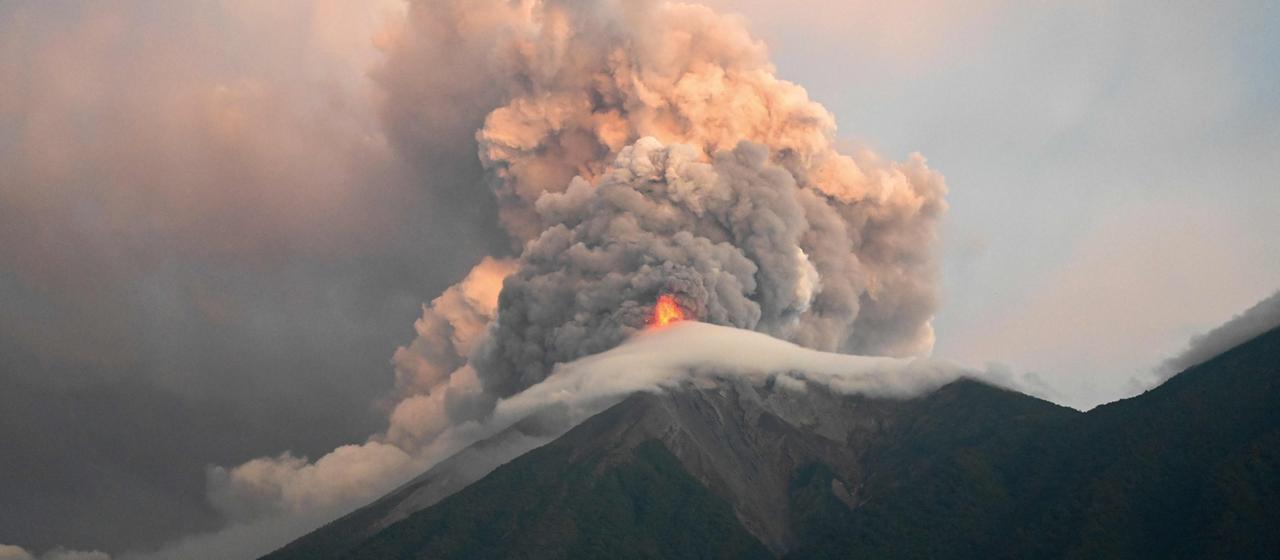 Feuervulkan in Guatemala ausgebrochen: Tausende in Gefahr