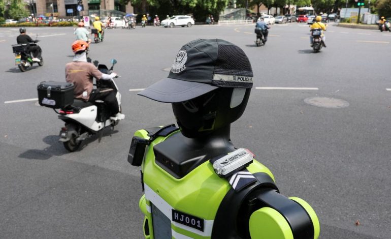 Roboterpolizist T2 verbessert Verkehrssicherheit in Hangzhou