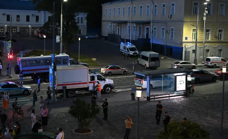 Explosion in Moskau: Drei Tote und viele Verletzte