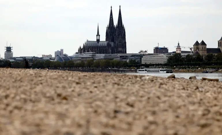 Verkehrsminister kündigt Maßnahmen bei Rhein-Niedrigwasser an