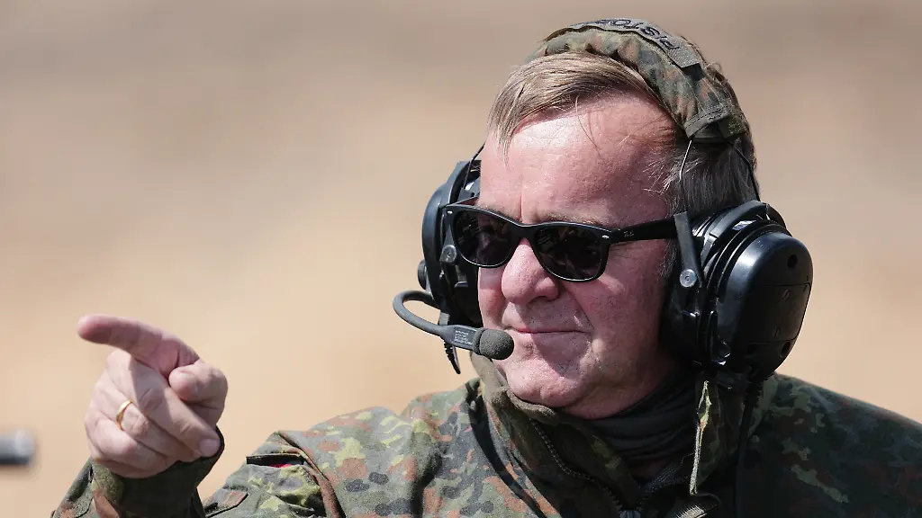 Masala kritisiert Einkaufsstrategie der Bundeswehr