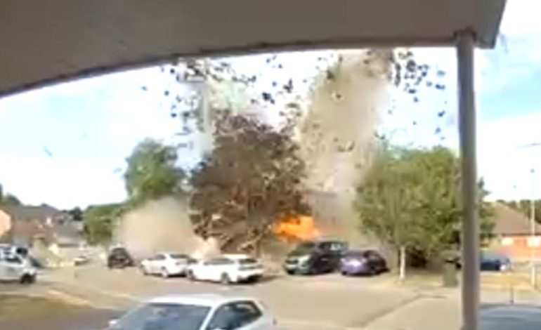 Schwere Verletzungen nach Explosion eines Wohnhauses in England