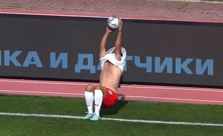 Unglaubliches Tor durch Flick-Flack-Einwurf in der 2. Russischen Liga