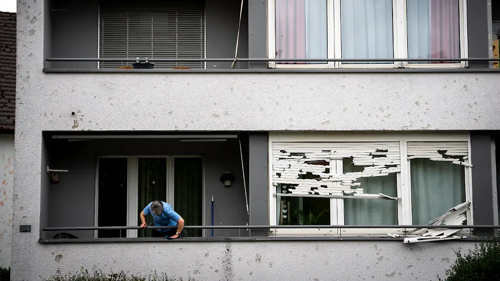 Heftiger Hagelsturm in der Schweiz verursacht Verletzungen und Schäden