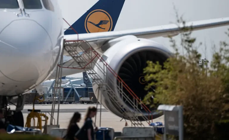 Lufthansa sieht Gewinneinbruch durch Streiks und Kerosinpreise