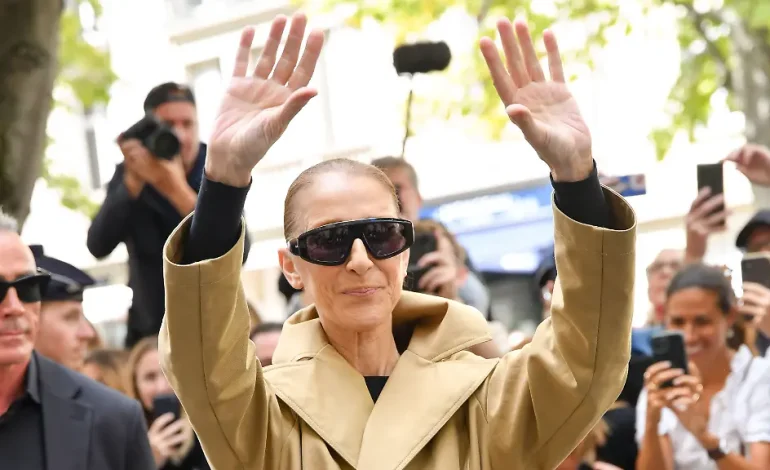 Céline Dion von Fans in Paris gefeiert