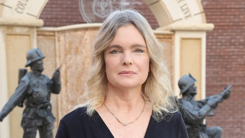 Erika Eleniak bei Onlyfans: Baywatch-Star entdeckt neue Einnahmequelle
