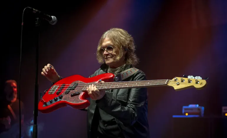 Glenn Hughes erklärt Rückzug aus gesundheitlichen Gründen