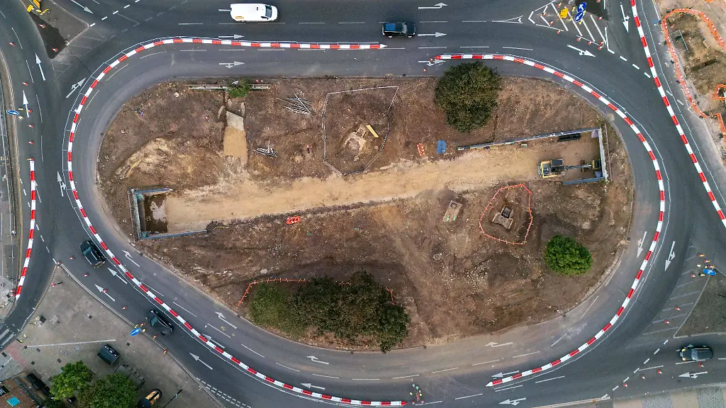 Funde in Peterborough: Historischer Friedhof unter Kreisverkehr entdeckt