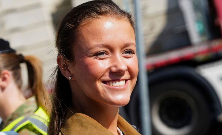 Dänische Prinzessin startet Wehrdienst im Gardehusar-Regiment