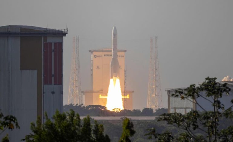 Start geglückt: Ariane 6 bringt Wetter-Satelliten ins All