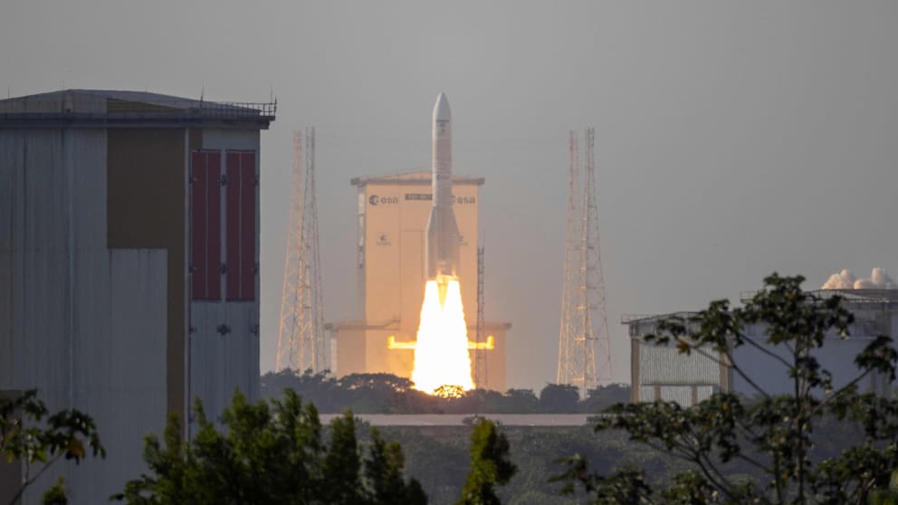 Start geglückt: Ariane 6 bringt Wetter-Satelliten ins All