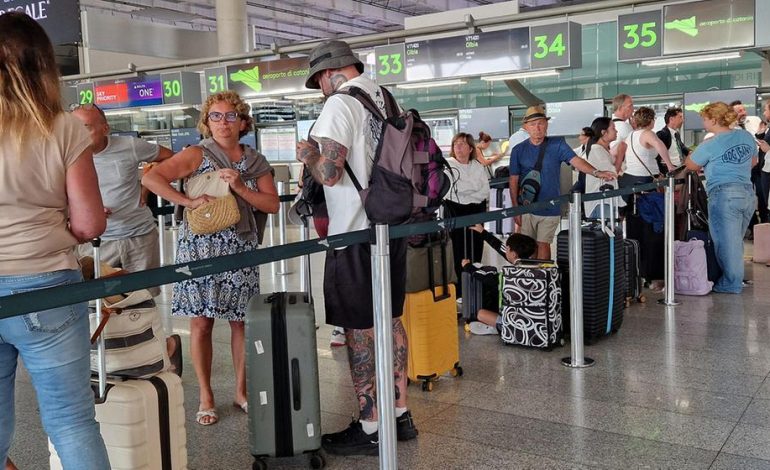 Ätna-Ausbruch sorgt für Chaos auf Sizilien