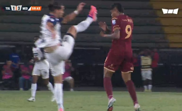 Fußballspiel eskaliert durch Karate-Kick
