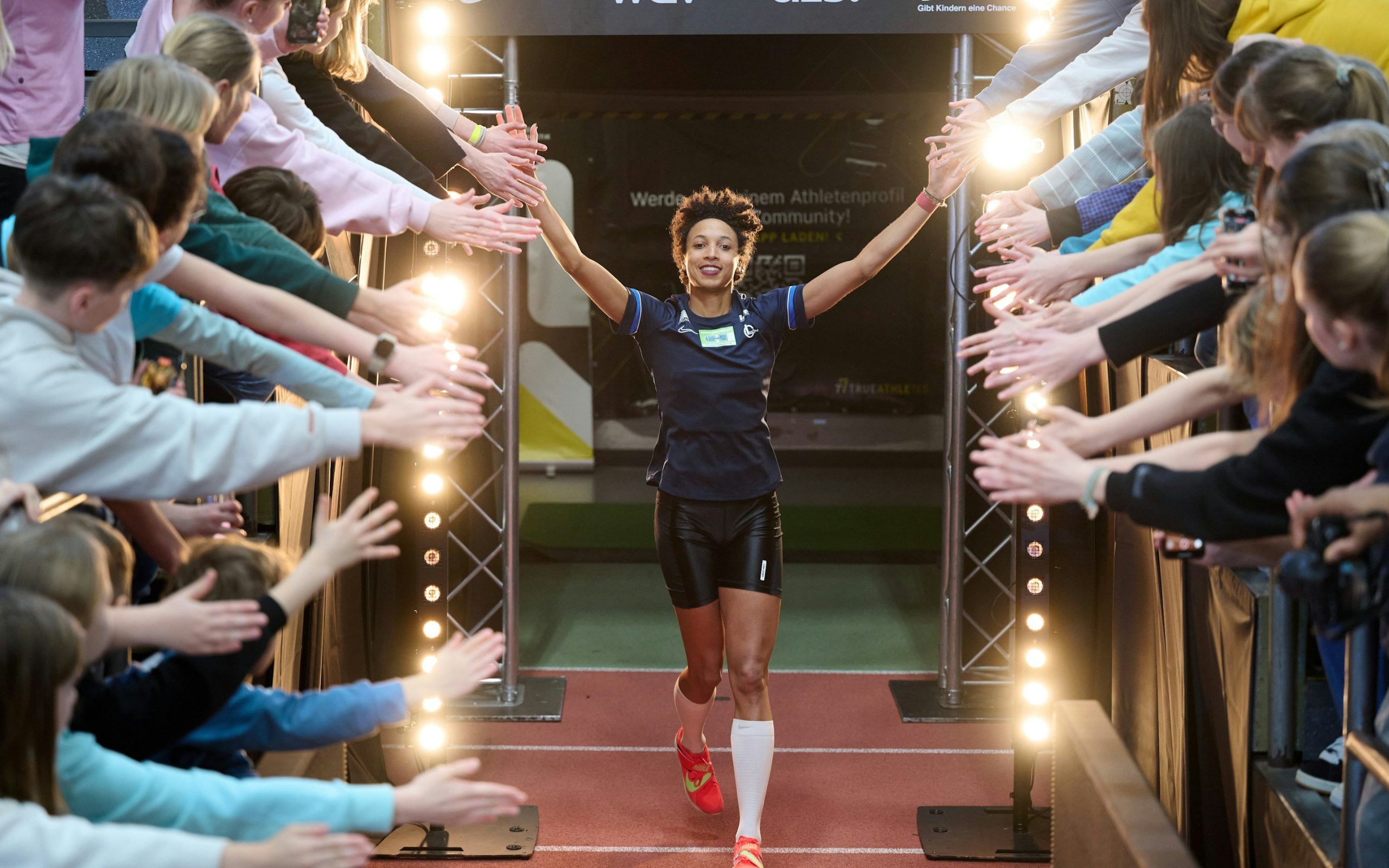 Malaika Mihambo im Gespräch über Demokratie und Sport