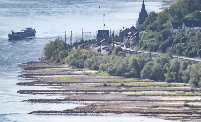 Herausforderungen für Binnenschiffer bei Niedrigwasser am Rhein