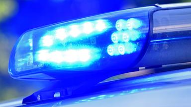 Reisebus auf A96 umgekippt – zwei Tote, mehrere Verletzte