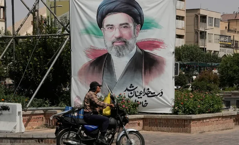 Iran beschlagnahmt Vermögen von Regimegegnern
