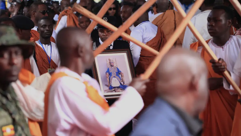 Der jüngste König der Welt: Die Beisetzung von König Oyo Nyimba in Uganda