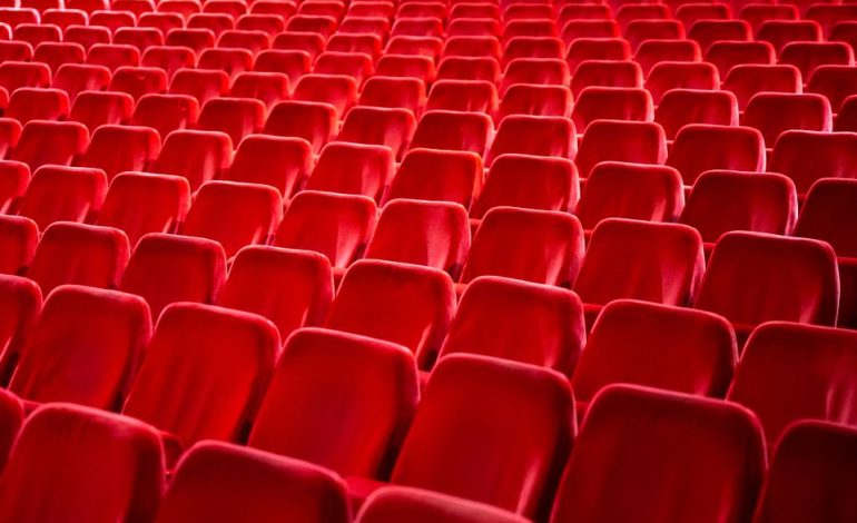 Meta blockiert Werbung eines spanischen Theaters