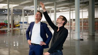 Hendrik Wüst besucht innovative Projekte auf Sommertour
