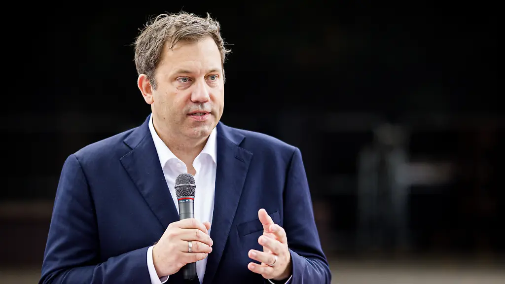 Klingbeil reagiert empört auf Kritik von CDU-Politiker