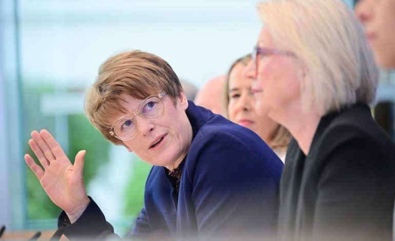 Kritik am geplanten Tankrabatt: Auswirkungen auf die junge Generation