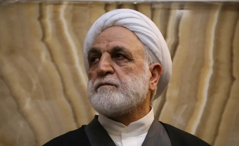 Iran droht Frauen wegen Kopftuchverweigerung mit Maßnahmen