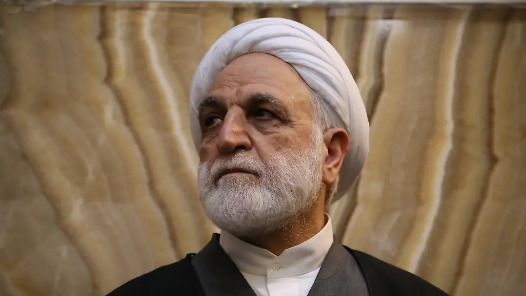 Iran droht Frauen wegen Kopftuchverweigerung mit Maßnahmen