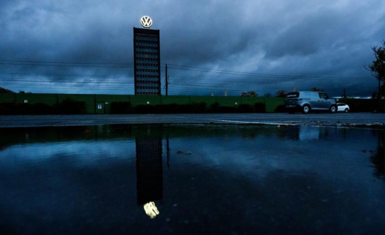 VW-Aufsichtsrat stimmt Sparplan zu: 50.000 Stellen betroffen