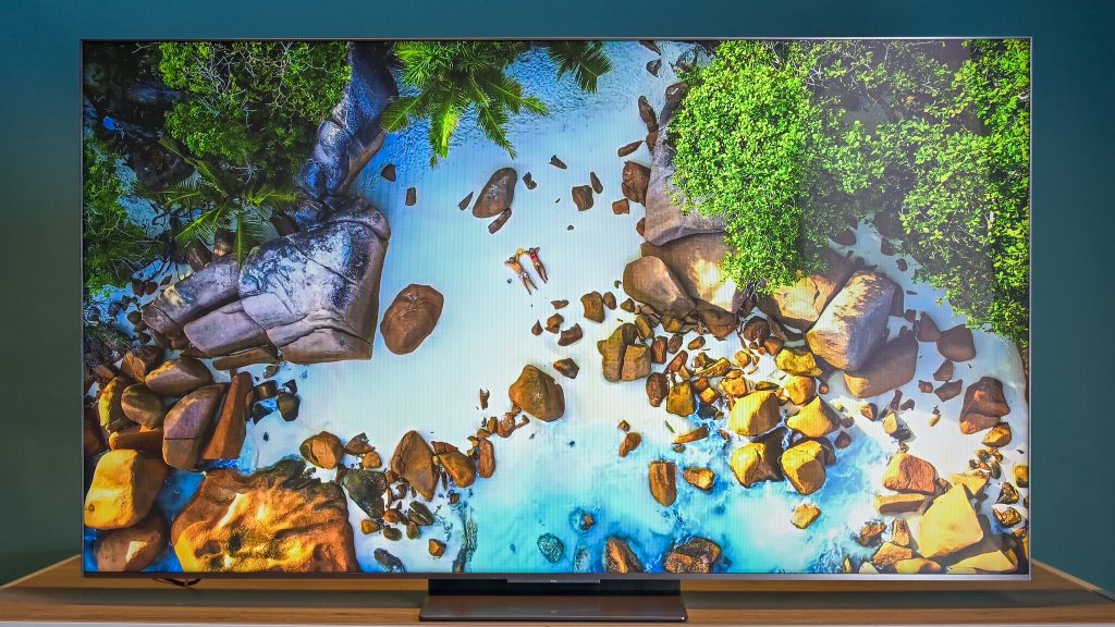 Großformatige Fernseher im Detail: 97 bis 115 Zoll