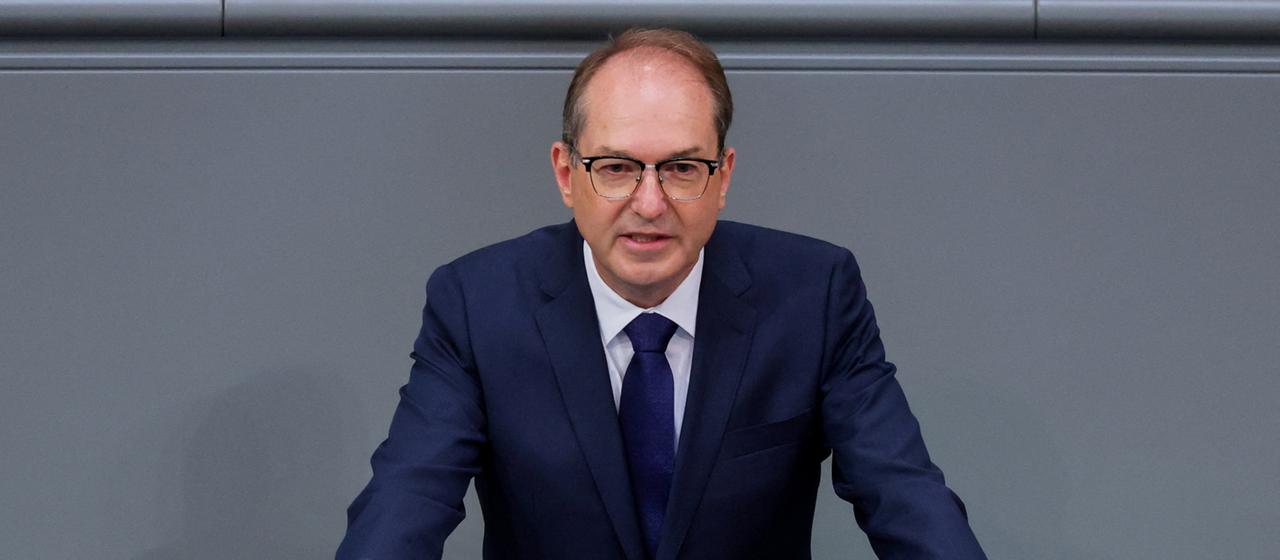 Dobrindt Verteidigt Höhere Ausgaben des Innenministeriums
