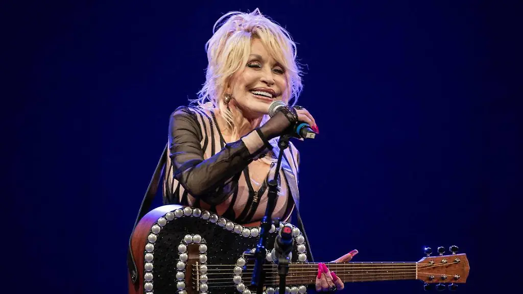 Dolly Partons geheime Krebstherapie in Deutschland