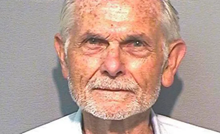 Bruce Davis, Charles Mansons rechte Hand, stirbt im Gefängnis