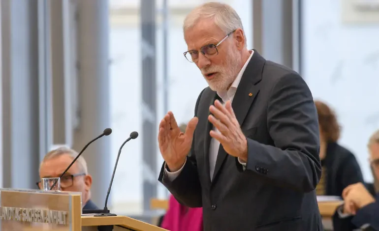 Informationseinschränkungen bei AfD-Regierung in Sachsen-Anhalt diskutiert