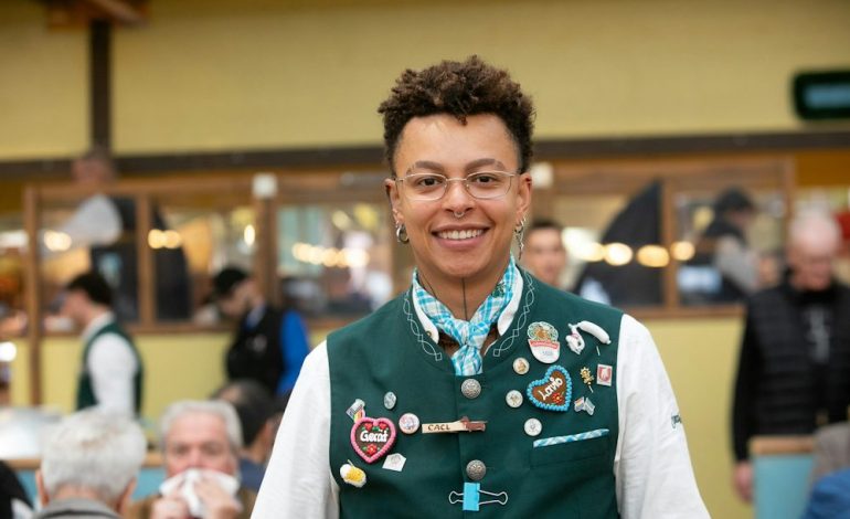 Bedienungen gegen Rassismus und Diskriminierung auf der Wiesn
