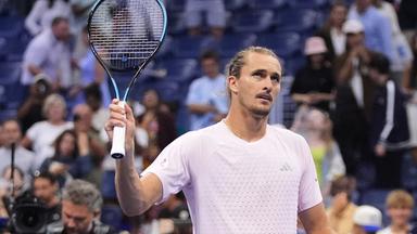 Zverev in der dritten Runde der US Open
