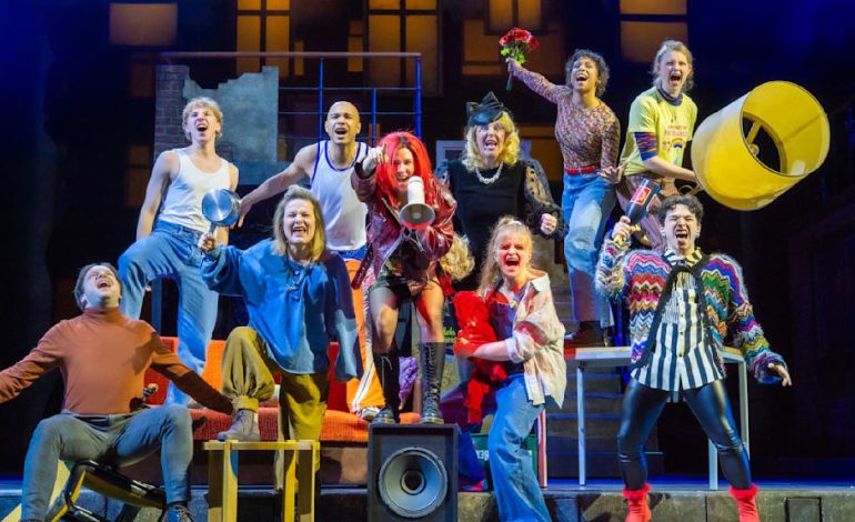 Aktuelle Inszenierung am Theater des Westens: „Wir sind am Leben – Das Berlin Musical“