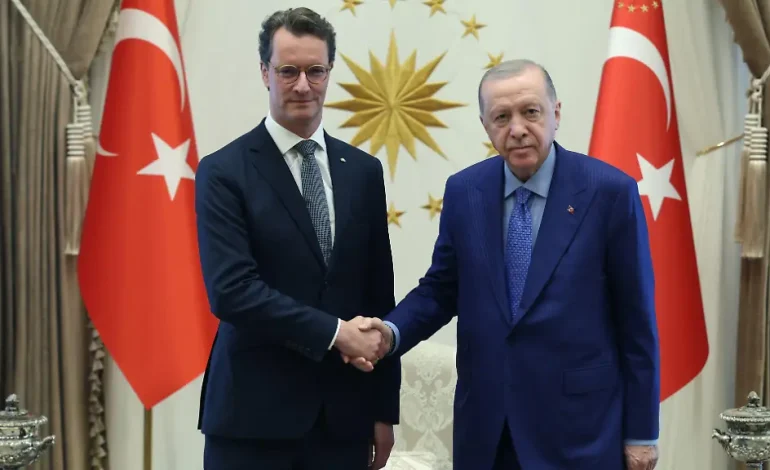 Ungewöhnlicher Besuch von Hendrik Wüst in Ankara