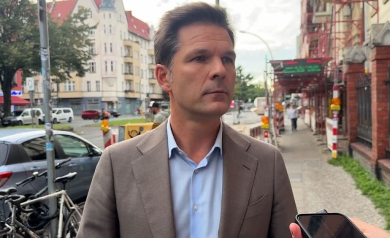 Steffen Krach spricht über die Razzia in seiner Wohnung