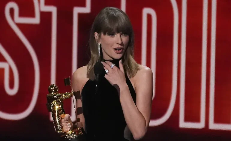 Taylor Swift erhält Auszeichnung für ihre Musikvideo-Arbeit bei den MTV VMAs