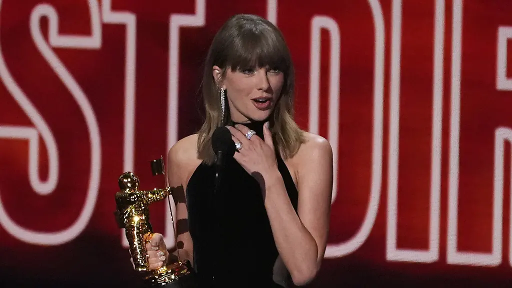 Taylor Swift erhält Auszeichnung für ihre Musikvideo-Arbeit bei den MTV VMAs