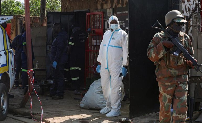 Schwere Schusswaffenangriffe erschüttern Südafrika